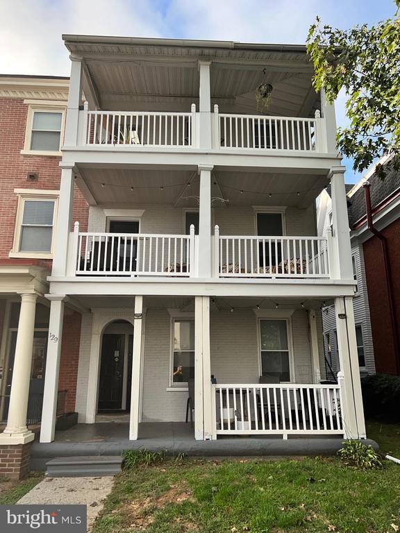 Foto principal - 129 W Miner St