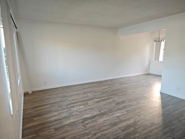 Photo - 444 W Regent St Apartments