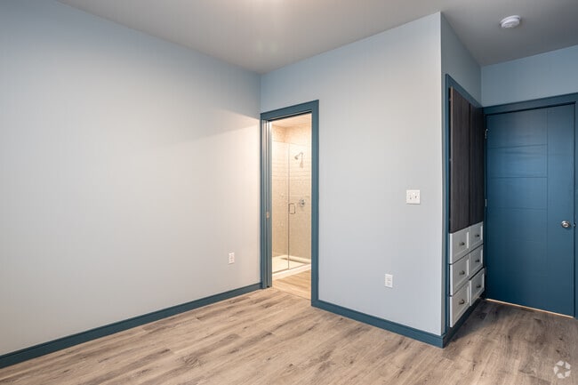 2BR, 2BA - Columbia Flats