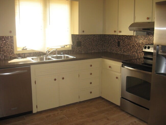 Building Photo - COMING SOON....RESERVE NOW FOR JANUARY