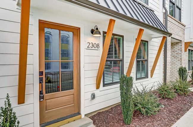 Foto del edificio - (Coming Soon) TOWNHOME W/ ROOFTOP TERRACE @ 5West Terraces!