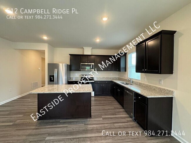 Foto del edificio - 512 Campbell Rdg Pl