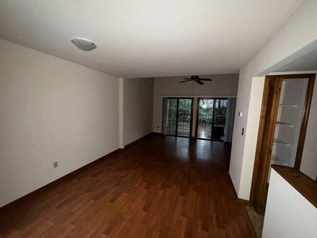 Foto del edificio - 809 SW 55th Terrace