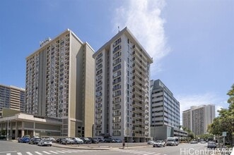 Building Photo - 731 Amana St