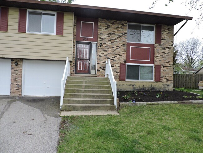Building Photo - 405 Fernwood Dr