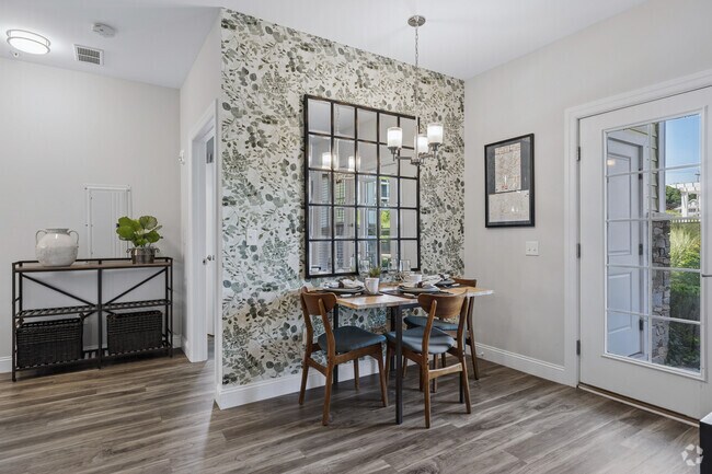 1 dormitorio, 1 baño - 866 pies cuadrados - Comedor - Canal Crossing at Whitneyville West