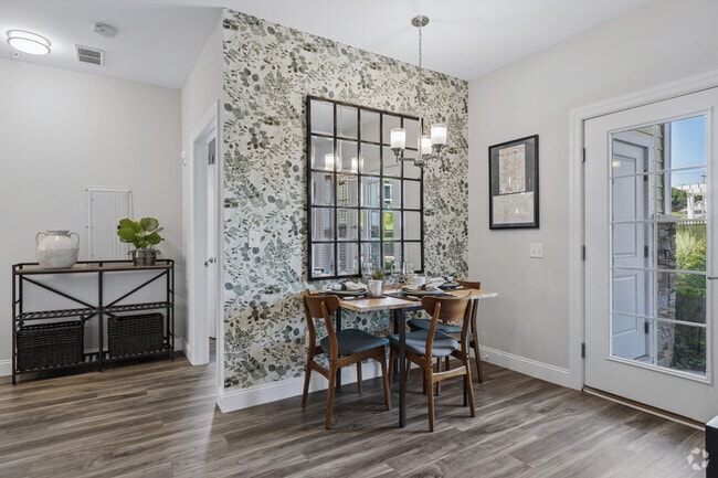 1BR, 1BA - 866SF - Dining Area - Canal Crossing at Whitneyville West