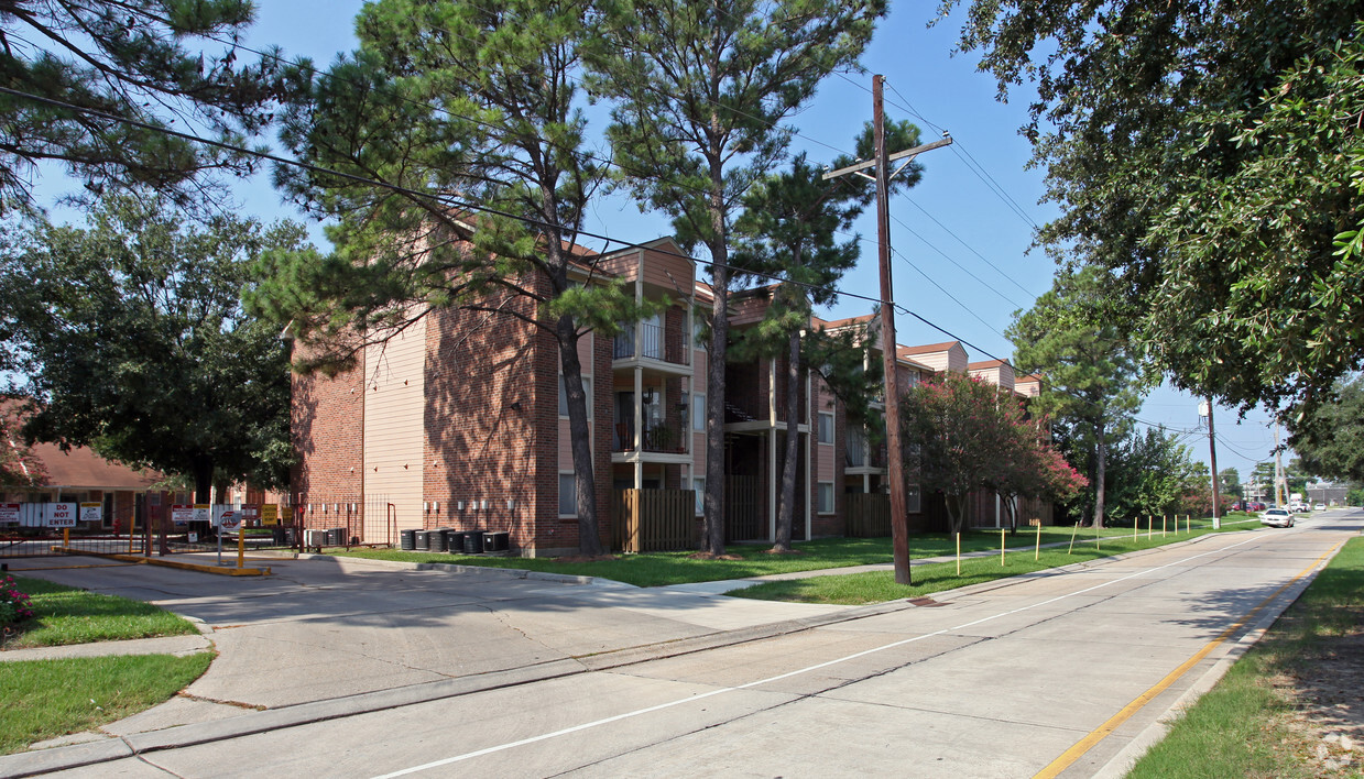 Primary Photo - The Courtyard Apartments