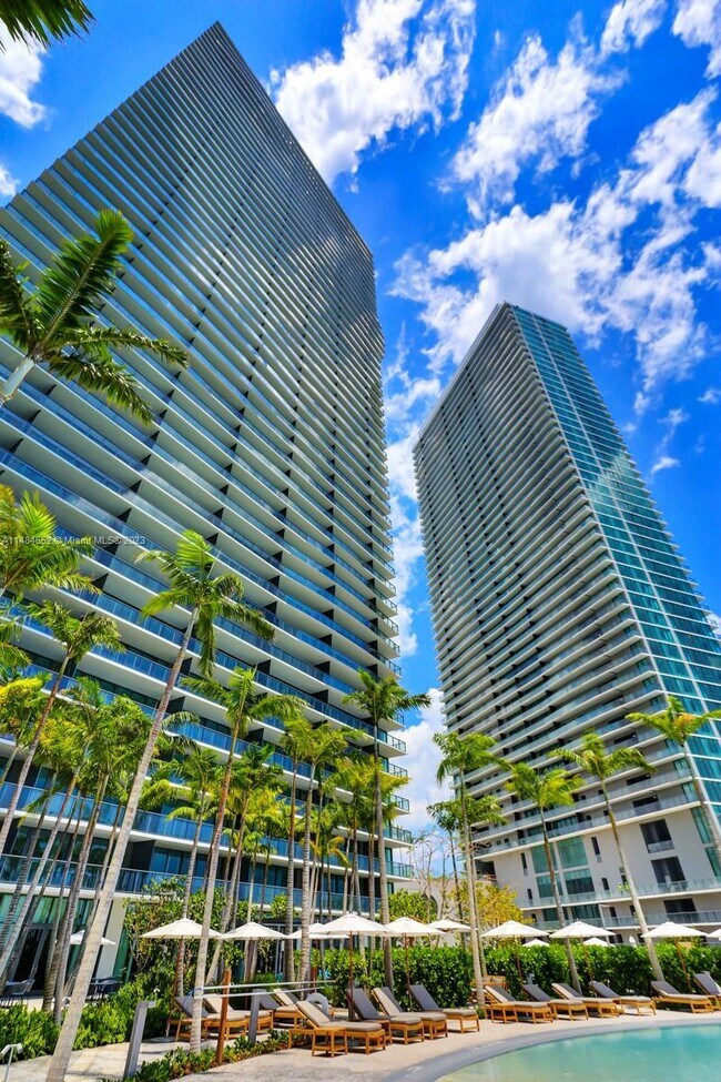 Edificio - 480 NE 31st