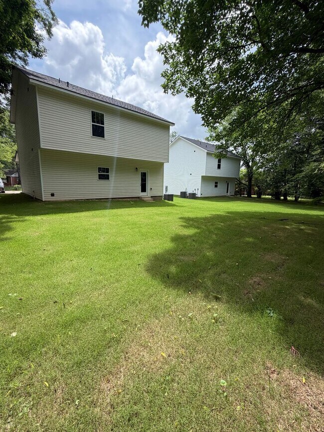 Building Photo - 1713 Golf Club Ln NW