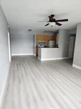Building Photo - 5064 Lantana Rd
