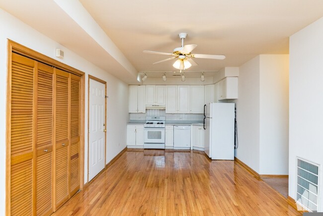 Foto del edificio - 1465 W Cortez St