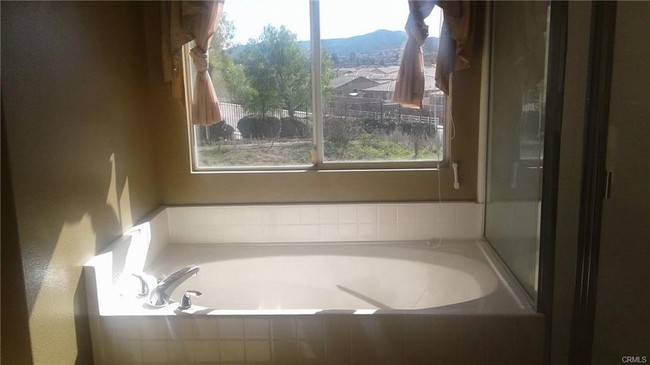 Building Photo - Lovely 5 bd/3.5 ba Home for Lease in Wildomar