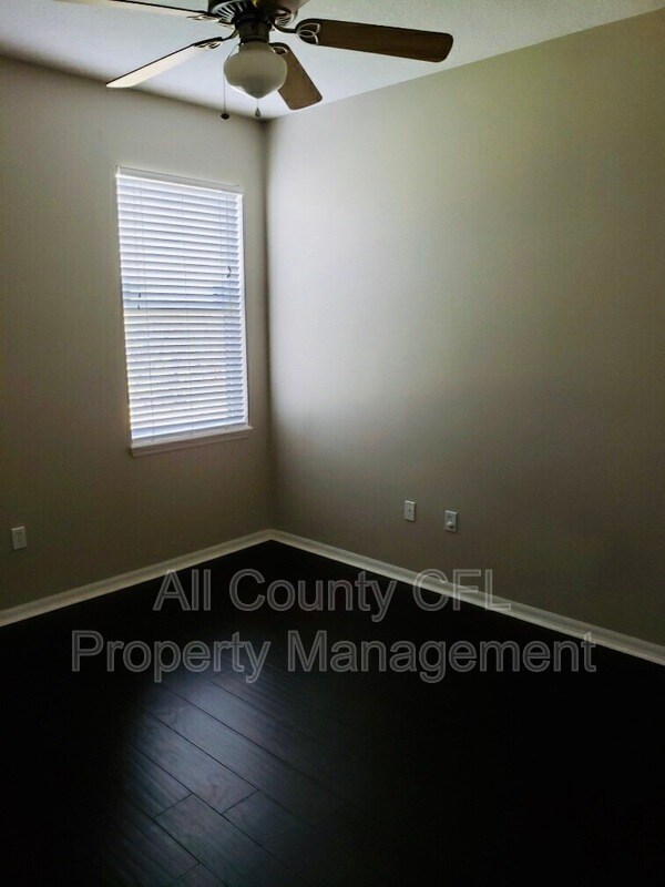 Foto del edificio - 10481 Eastpark Woods Dr