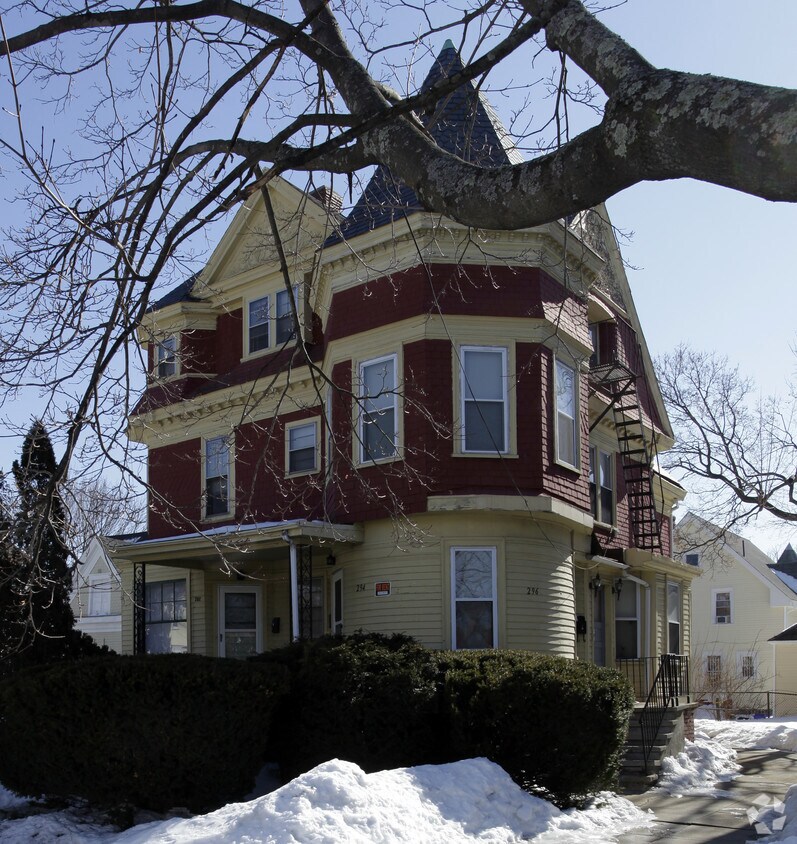 Building Photo - 294-296 Washington Ave