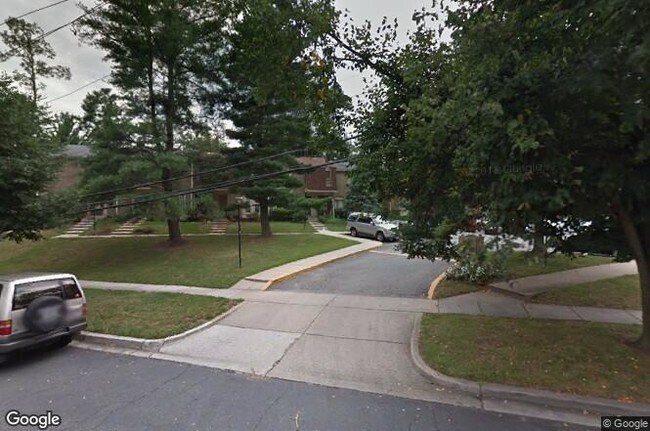 Foto del edificio - 11138 Oak Leaf Dr