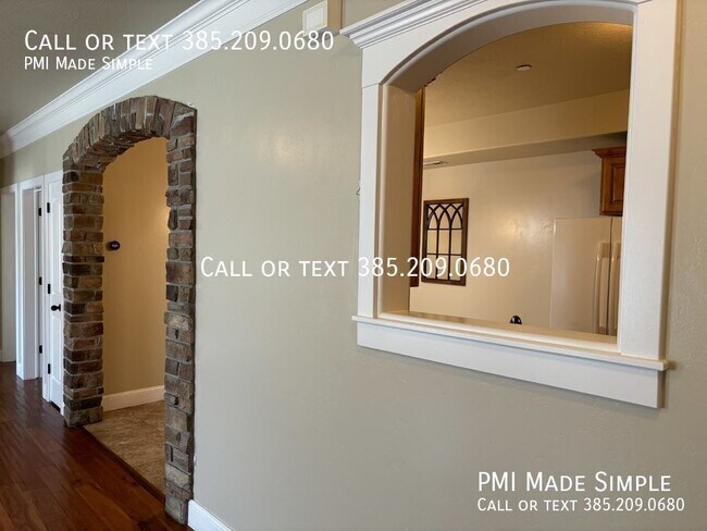 Foto del edificio - 3689 E Rock Creek Rd