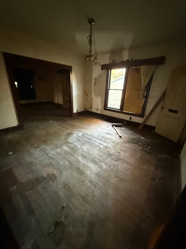 Foto del edificio - 613 W Lincoln St