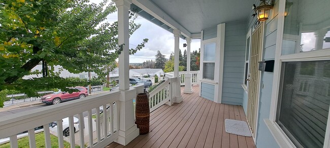 Foto del edificio - This Solid Build Home is Affordable & Spacious