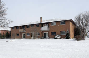Building Photo - Silverbirch Apartments