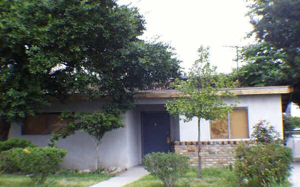 Foto del edificio - 10333 Amherst Ave