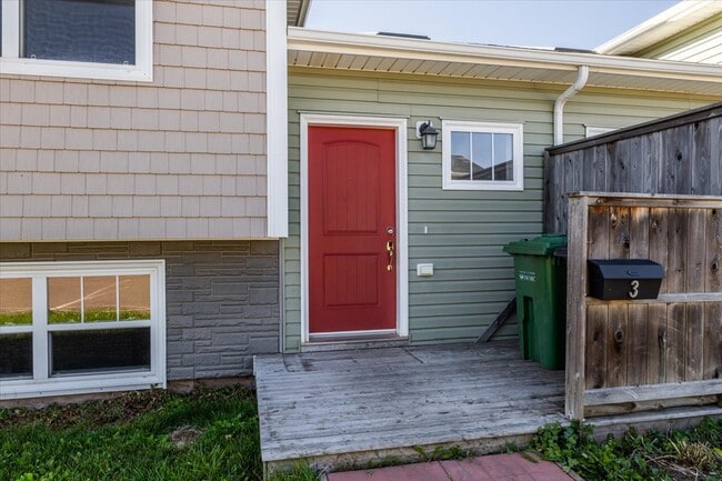 Building Photo - Garden Townhomes