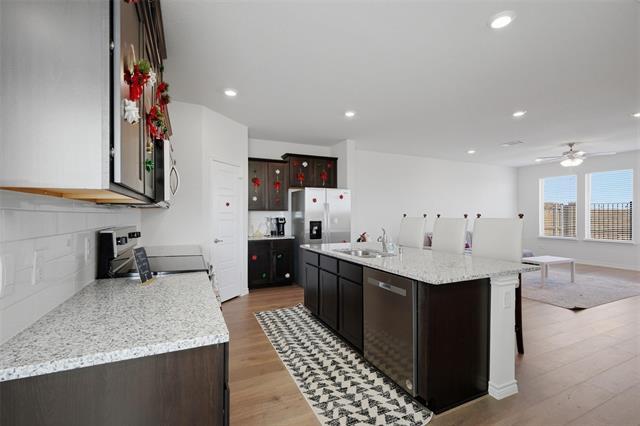 Foto del edificio - 732 Thorn Crk Dr