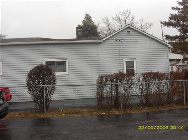Primary Photo - 3216 Oakwood Ave