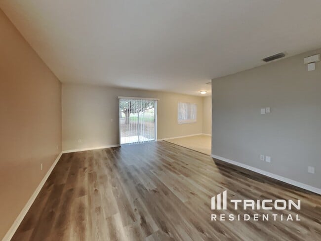Building Photo - 13020 Fennway Ridge Drive Riverview FL