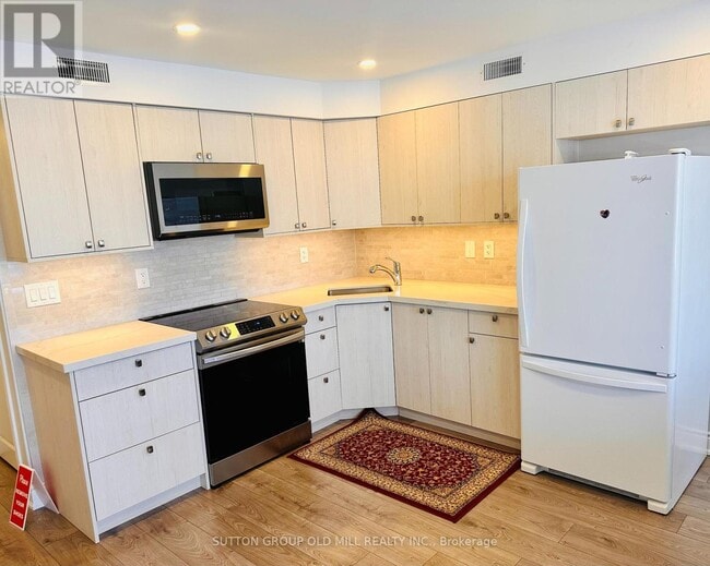 Photo du bâtiment - 1032 Burnhamthorpe Rd E