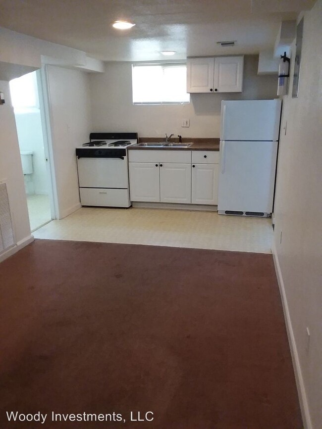 Building Photo - 1 br, 1 bath Room For Rent - 822 23rd Street