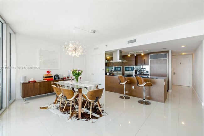 Foto del edificio - 495 Brickell Ave