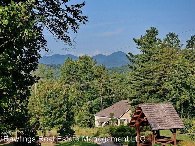 Building Photo - 3 br, 2 bath House - 25 Murrough Drive