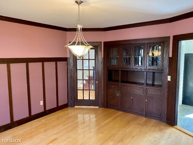 Building Photo - 3 br, 1.5 bath House - 13 St Elmo Rd