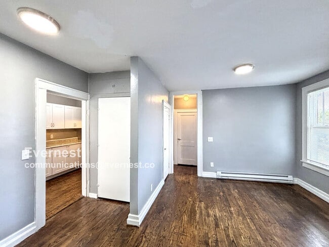 Building Photo - 32 Woodlawn Dr