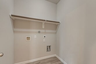 Building Photo - 10314 Birch Peak Dr