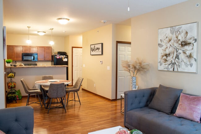 Living Room - Tradition Pointe