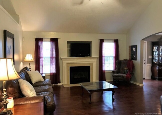 Building Photo - 5918 Lillytrotter Dr