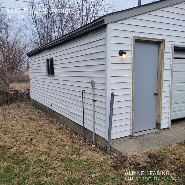 Building Photo - 4332 Terrace Ave