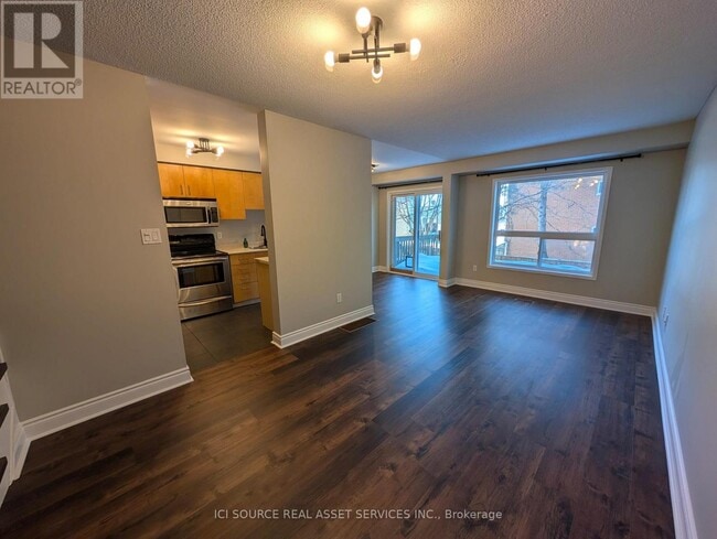 Photo du bâtiment - 1480 Britannia Rd W