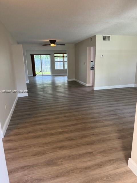 Foto del edificio - 10524 NW 4th St