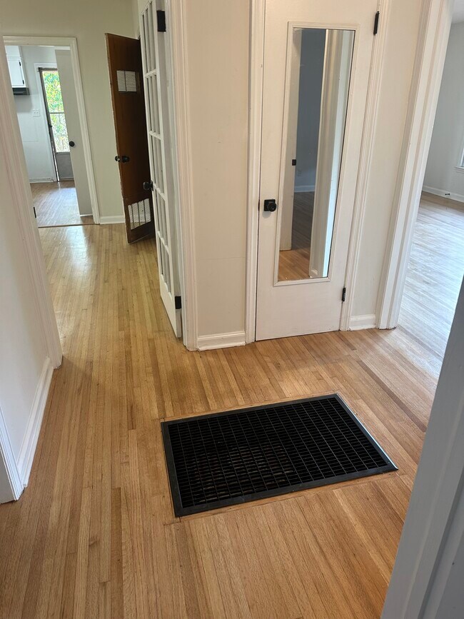 Foto del edificio - 3414 Peach Orchard Rd