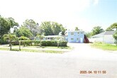 Foto principal - 419 Stremma Rd