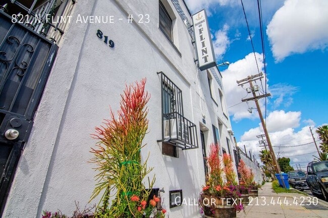 Building Photo - 821 N Flint Ave