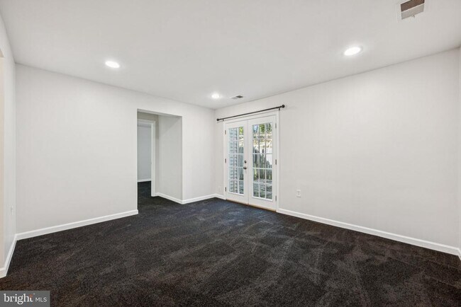 Foto del edificio - 14910 Cherrywood Dr