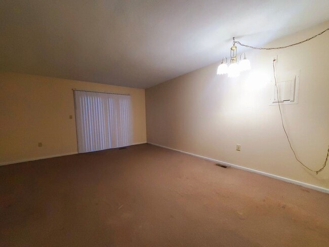 Building Photo - 2745 Brookshire Ln