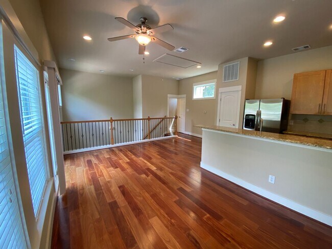Foto del edificio - 4514 Depew Ave