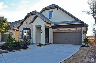Building Photo - 4802 Fairford Dr
