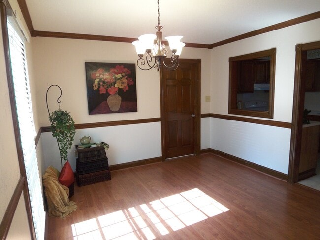 Building Photo - 2 Story Home on Cul De Sac Lot!!