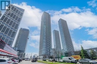 Building Photo - 898 Portage Pkwy